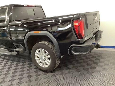 Used 2023 GMC Sierra 2500 Denali AWD/4WD image 3