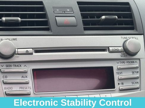 Used 2010 Toyota Camry XLE image 24