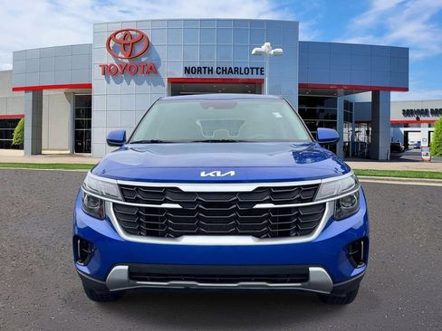 Used 2024 Kia Seltos LX AWD/4WD image 3
