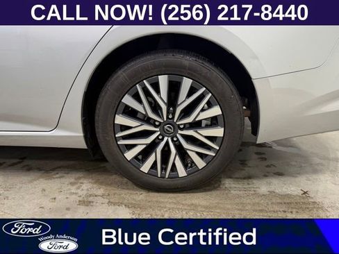 Used 2023 Nissan Altima 2.5 SV FWD image 8