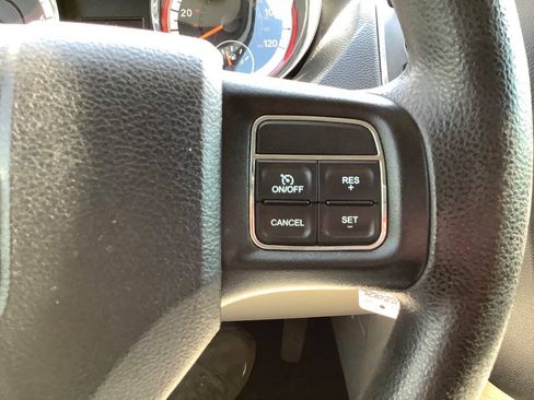 Used 2013 Dodge Grand Caravan SXT FWD image 36
