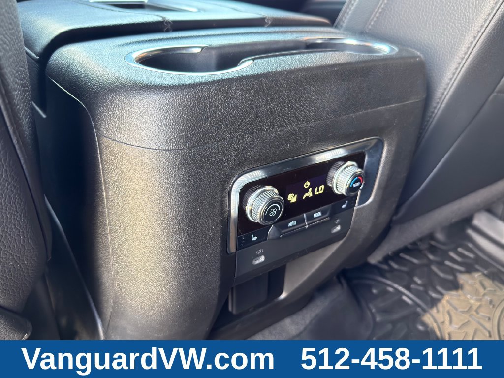 Used 2022 GMC Yukon XL Denali AWD/4WD image 27