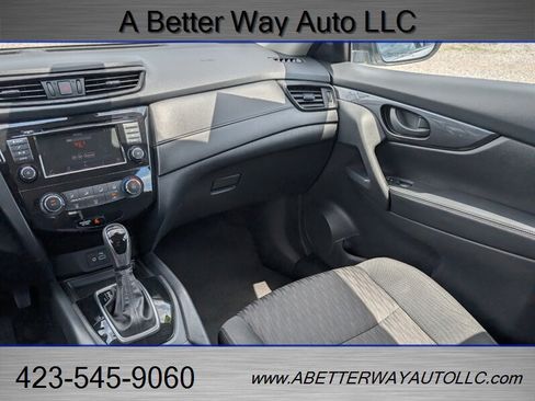 Used 2020 Nissan Rogue S AWD/4WD image 10