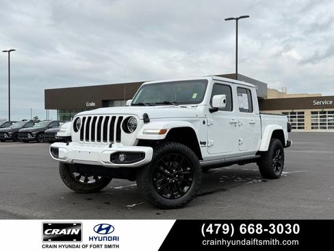 Used 2021 Jeep Gladiator Overland AWD/4WD image 1