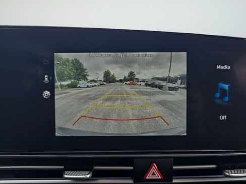 Certified 2024 Hyundai Elantra SEL FWD image 15
