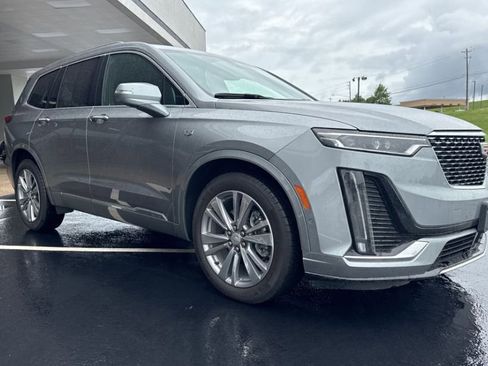Used 2025 Cadillac XT6 Premium Luxury w/ Platinum Package AWD/4WD image 3
