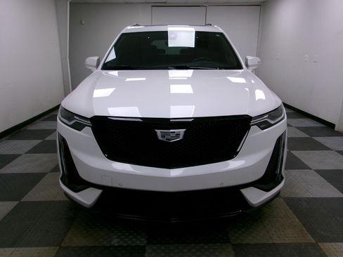 Used 2023 Cadillac XT6 Sport w/ LPO, ONYX Package image 18