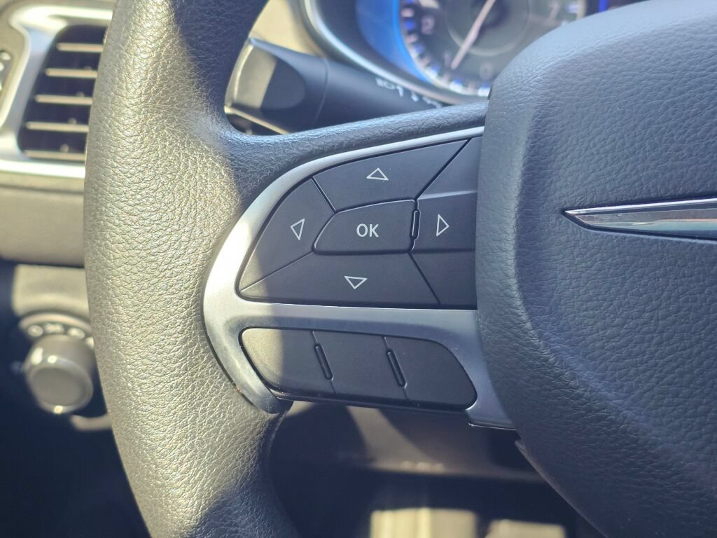 Used 2016 Chrysler 200 LX FWD image 25