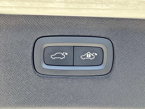 Used 2023 Volvo XC90 B6 Plus w/ Protection Package Premier image 13