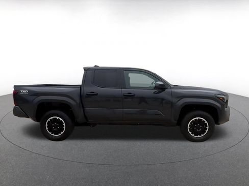 Used 2025 Toyota Tacoma TRD Off-Road AWD/4WD image 15