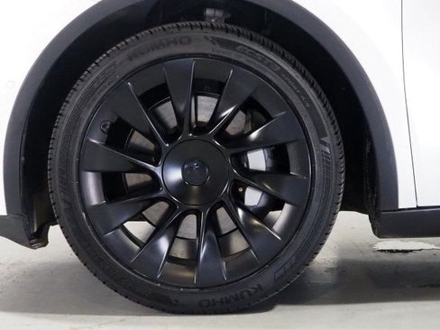 Used 2020 Tesla Model Y Long Range AWD/4WD image 46