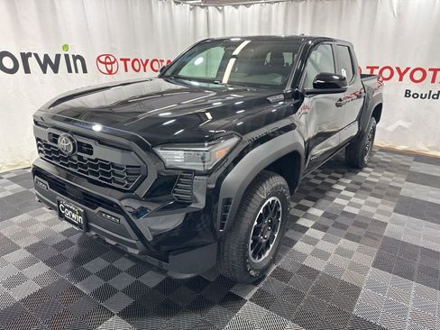 New 2025 Toyota Tacoma TRD Off-Road AWD/4WD image 3