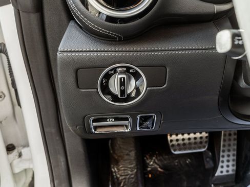 Used 2018 Mercedes-Benz AMG GT Roadster w/ Lane Tracking Package image 19