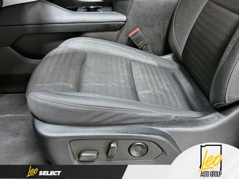 Used 2024 GMC Yukon XL SLE AWD/4WD image 19