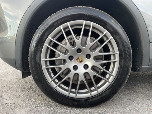 Used 2014 Porsche Cayenne Diesel Platinum Edition image 33