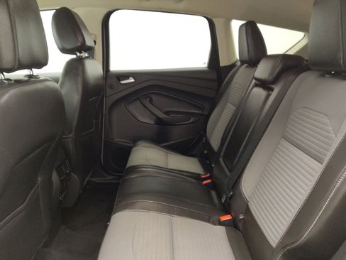 Used 2017 Ford Escape SE w/ Equipment Group 201A AWD/4WD image 18