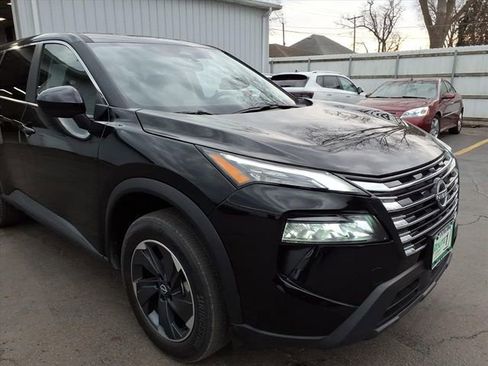 Used 2025 Nissan Rogue SV FWD image 7