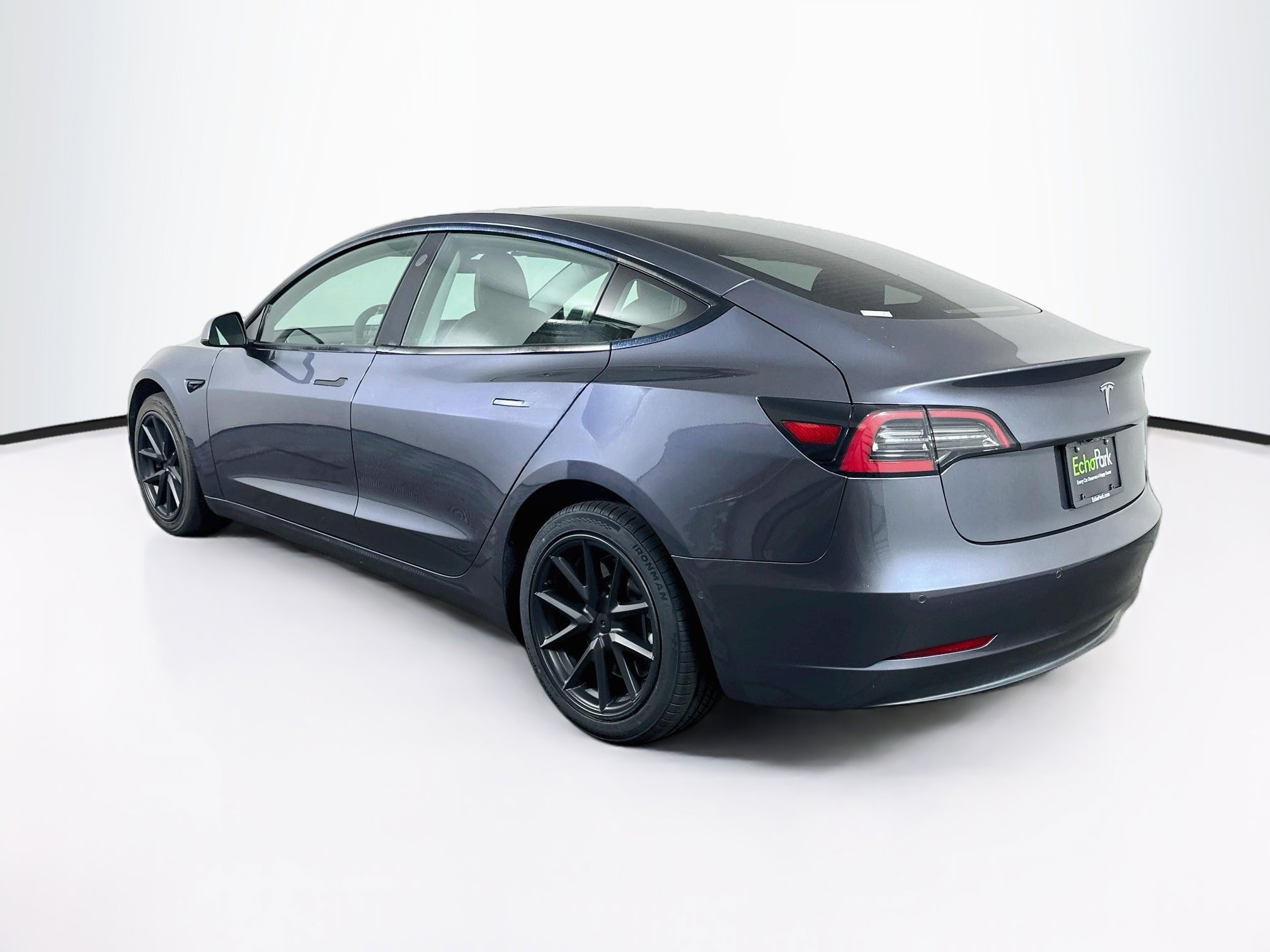 Used 2021 Tesla Model 3 Standard Range Plus RWD image 5