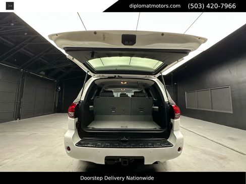 Used 2018 Toyota Sequoia TRD Sport image 47