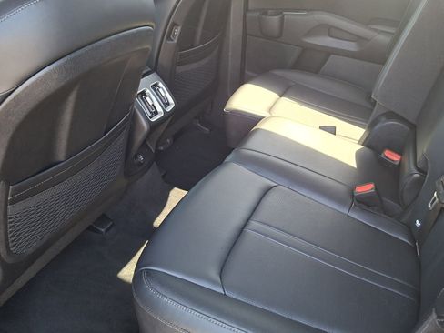 Used 2024 Kia Sorento S w/ Panoramic Sunroof Package image 20