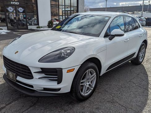 Used 2020 Porsche Macan AWD/4WD image 2