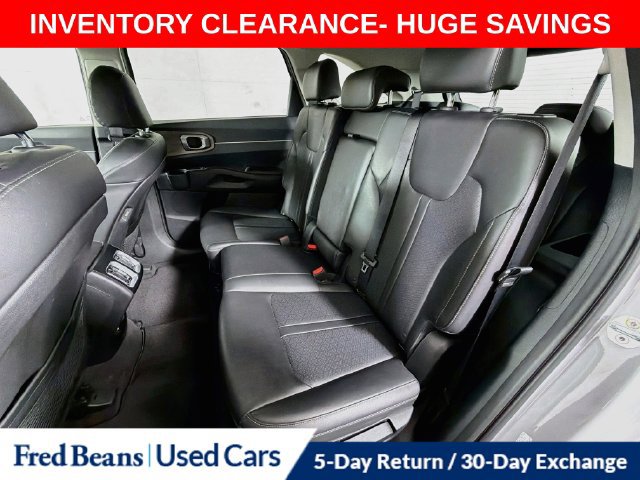 Used 2023 Kia Sorento S AWD/4WD image 31