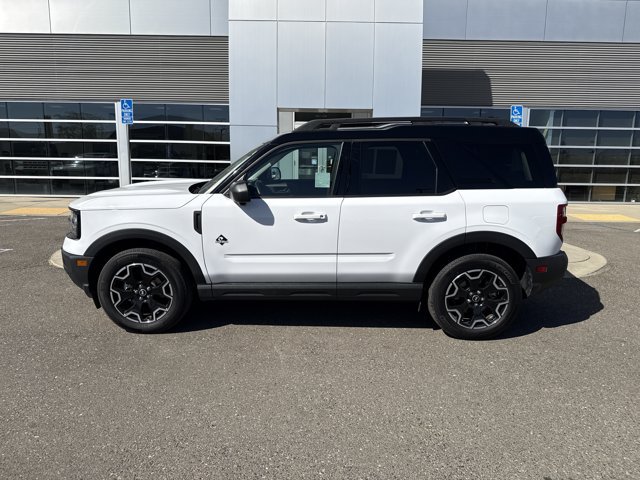 Certified 2025 Ford Bronco Sport Outer Banks w/ Outer Banks Tech Package+ AWD/4WD image 2