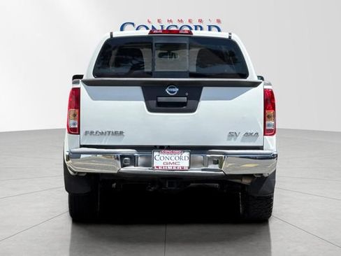 Used 2018 Nissan Frontier SV AWD/4WD image 5