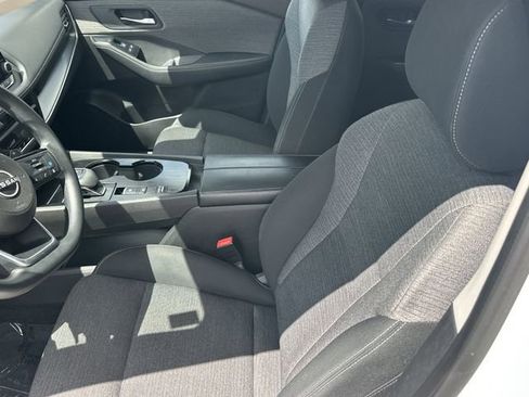 Certified 2023 Nissan Rogue SV FWD image 21