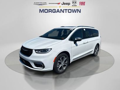 New 2026 Chrysler Pacifica Pinnacle w/ Trailer Tow Group