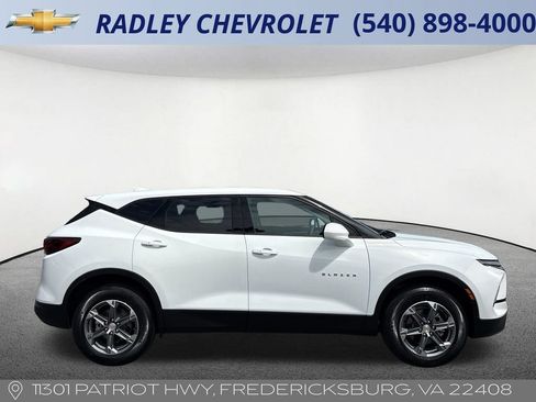 Certified 2025 Chevrolet Blazer LT FWD image 20