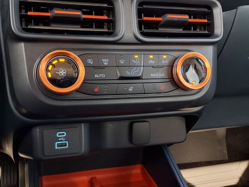 Used 2024 Ford Maverick XLT w/ XLT Luxury Package image 13