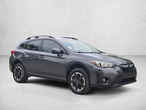 Used 2021 Subaru Crosstrek 2.0i Premium w/ Moonroof Package AWD/4WD image 3