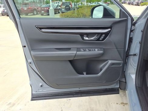 Used 2025 Honda CR-V EX-L image 14