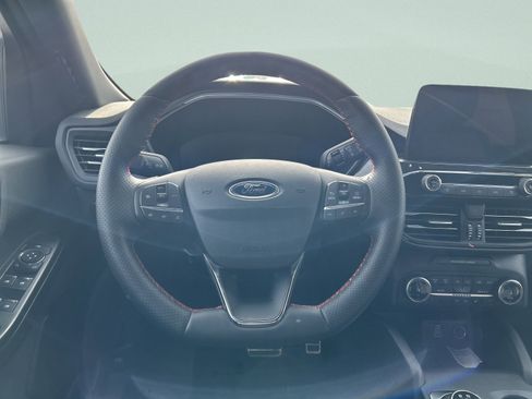 Used 2024 Ford Escape ST-Line image 40