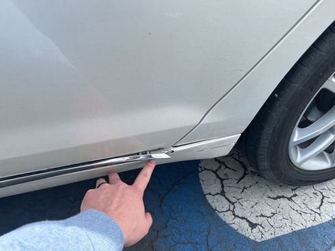 Used 2011 Chevrolet Malibu LTZ image 5