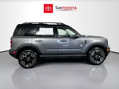 Used 2025 Ford Bronco Sport Outer Banks image 2