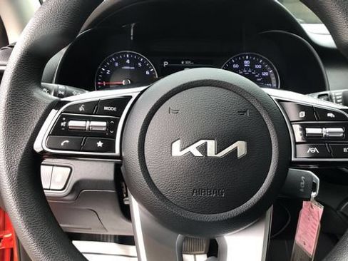 Used 2023 Kia Forte LXS FWD image 12