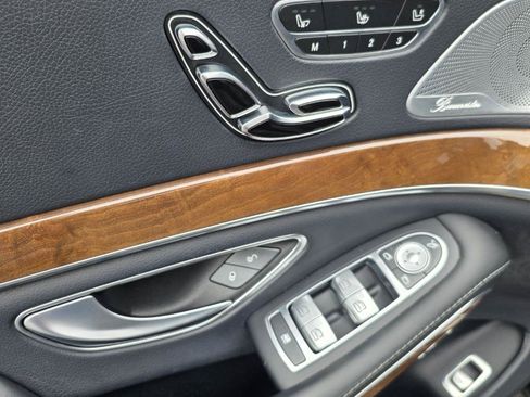 Used 2015 Mercedes-Benz S 550 4MATIC Sedan image 30