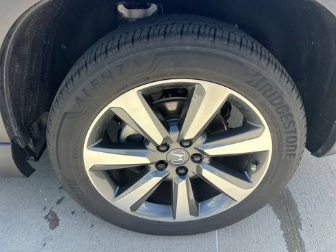 Certified 2025 Honda Pilot Elite image 24