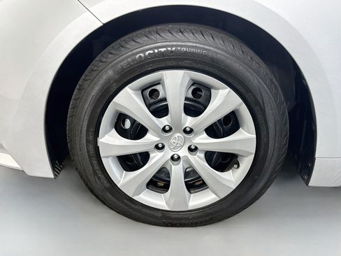 Used 2024 Toyota Corolla LE FWD image 37