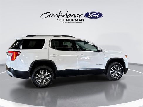 Used 2023 GMC Acadia SLT image 9