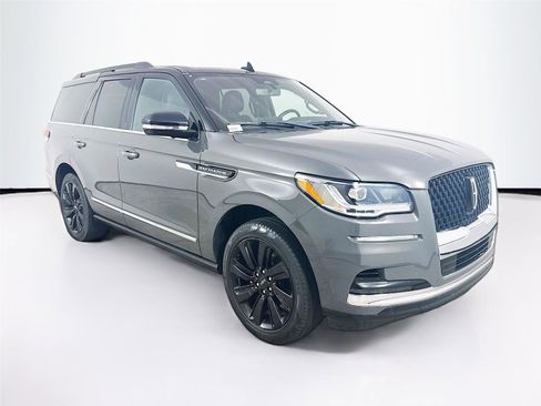 Used 2023 Lincoln Navigator Black Label AWD/4WD image 11