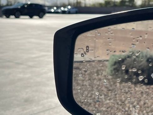 Used 2022 Nissan Leaf S image 6