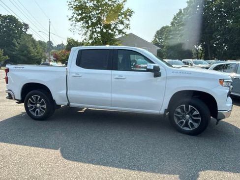 Used 2023 Chevrolet Silverado 1500 LT w/ Protection Package AWD/4WD image 5