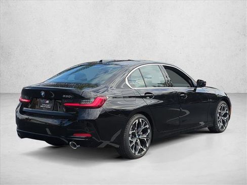 Used 2026 BMW 330i Sedan w/ Convenience Package RWD image 5