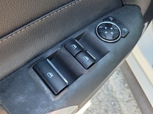 Used 2020 Ford Mustang Premium RWD image 10