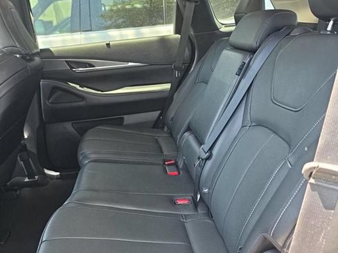 Certified 2023 INFINITI QX60 Luxe w/ Cargo Package FWD image 11
