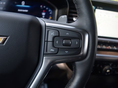 Used 2024 Chevrolet Silverado 1500 LT AWD/4WD image 5
