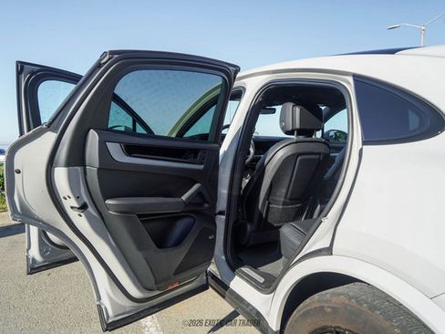 Used 2024 Porsche Cayenne S image 38